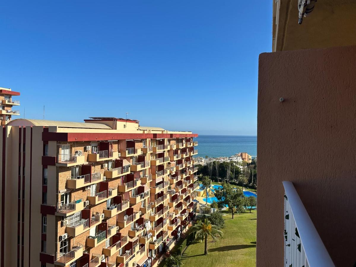 Apt Centrico Con Vistas Y Piscinas Benalmadena Exterior photo